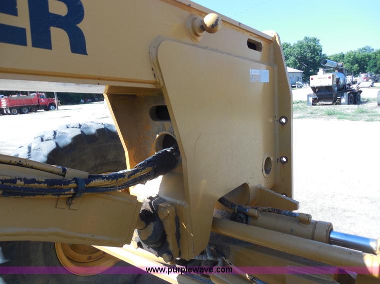 image for item H9806 1992 Dresser 850 articulated motor grader