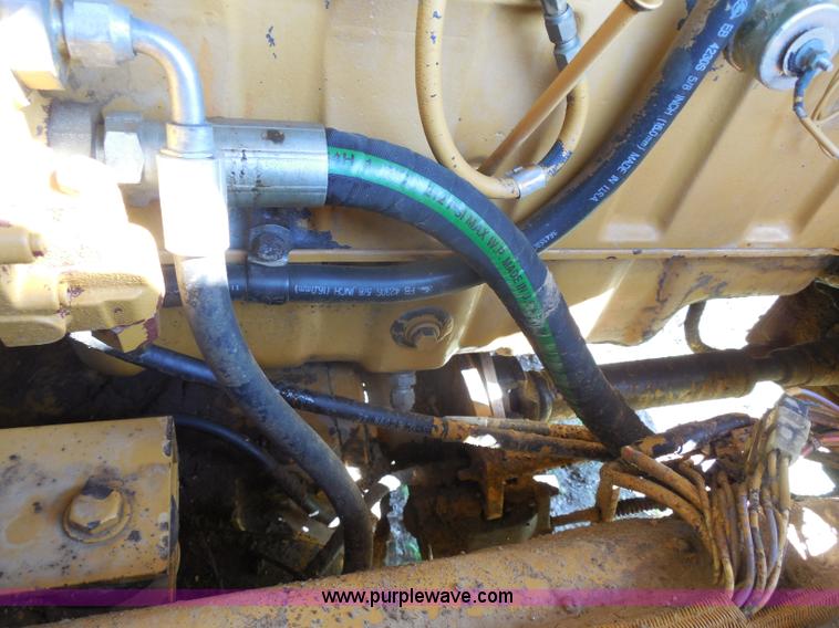 image for item H9806 1992 Dresser 850 articulated motor grader