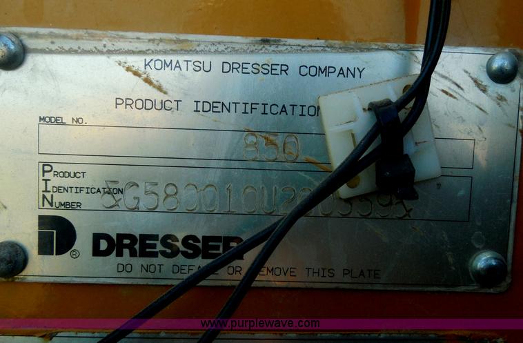 image for item H9806 1992 Dresser 850 articulated motor grader