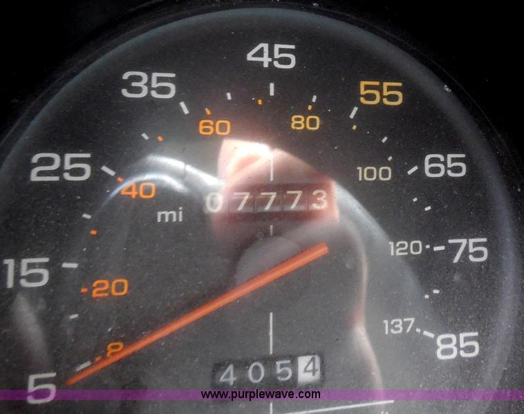 image for item I1361 1989 Dodge Ram Wagon 250 van