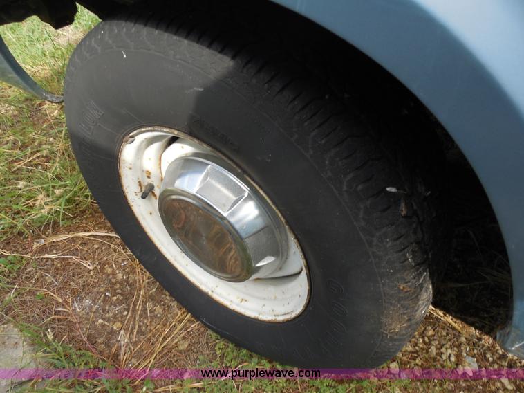 image for item I1361 1989 Dodge Ram Wagon 250 van