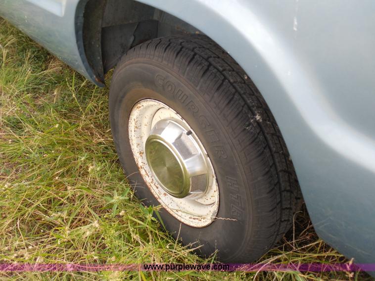 image for item I1361 1989 Dodge Ram Wagon 250 van