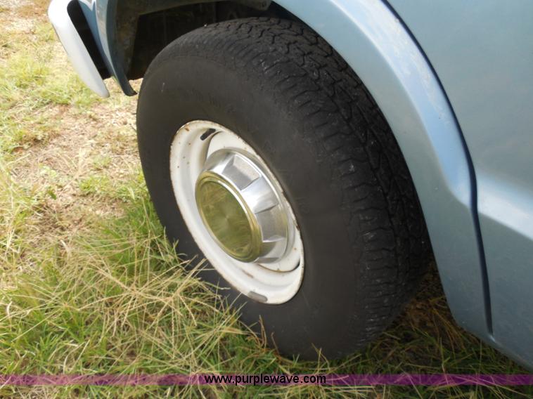 image for item I1361 1989 Dodge Ram Wagon 250 van