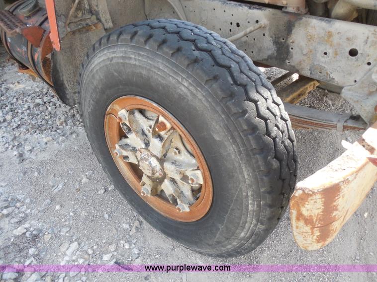 image for item I1498 1980 Ford 8000 dump truck