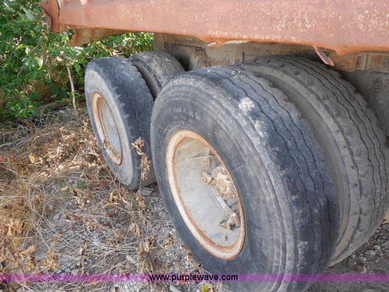 image for item I1498 1980 Ford 8000 dump truck