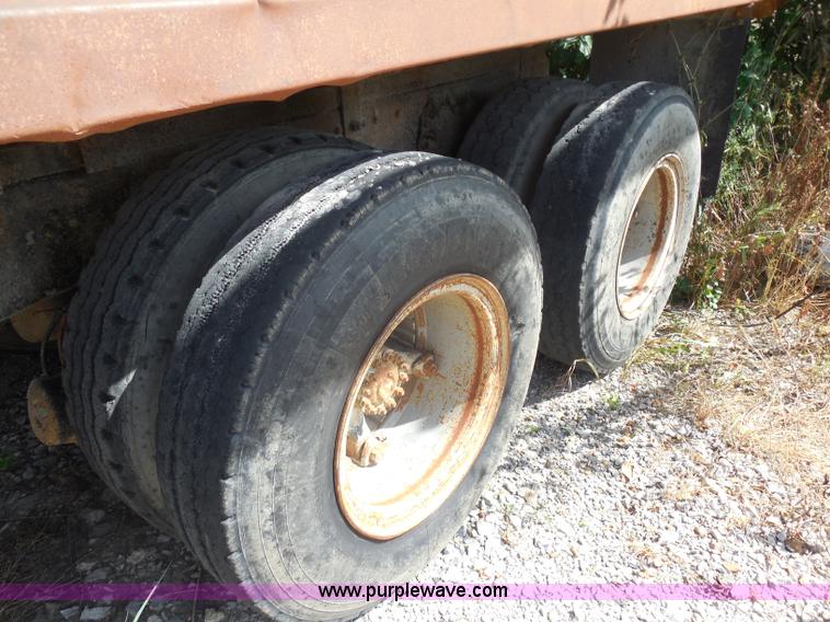 image for item I1498 1980 Ford 8000 dump truck