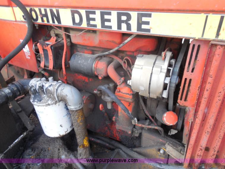 image for item I1500 1983 John Deere 2640 tractor