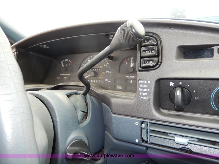 image for item I4276 1993 Ford Taurus GL