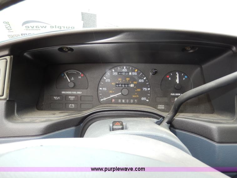 image for item I4276 1993 Ford Taurus GL