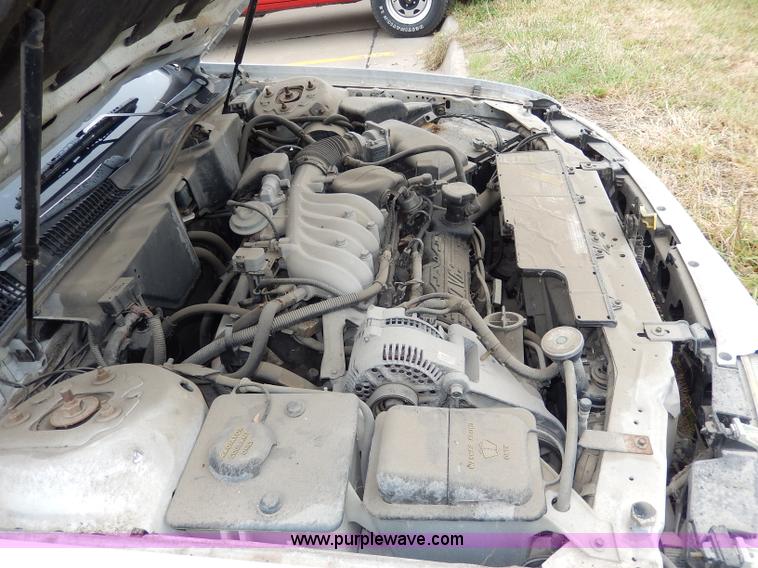 image for item I4276 1993 Ford Taurus GL