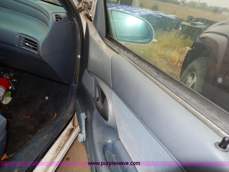 image for item I4276 1993 Ford Taurus GL