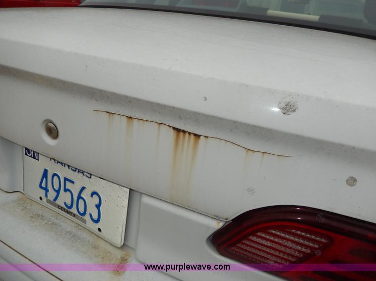 image for item I4276 1993 Ford Taurus GL