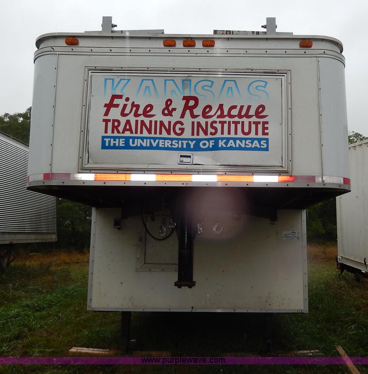 image for item I4279 1994 Speedwagon fifth wheel fire rescue simulator trailer