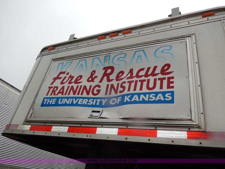 image for item I4279 1994 Speedwagon fifth wheel fire rescue simulator trailer