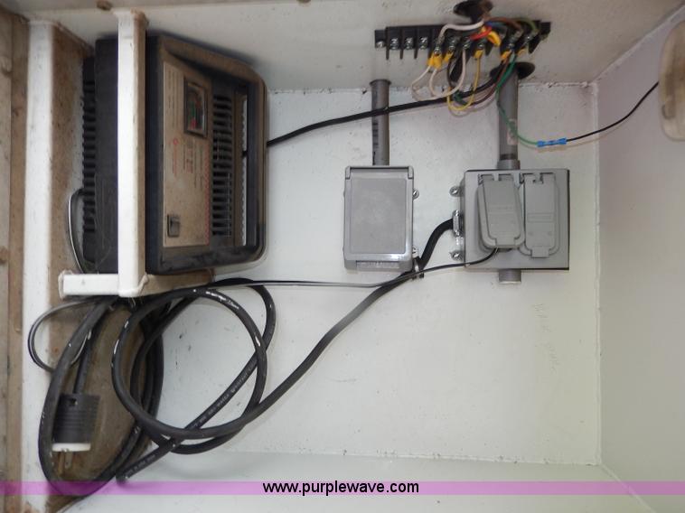 image for item I4279 1994 Speedwagon fifth wheel fire rescue simulator trailer