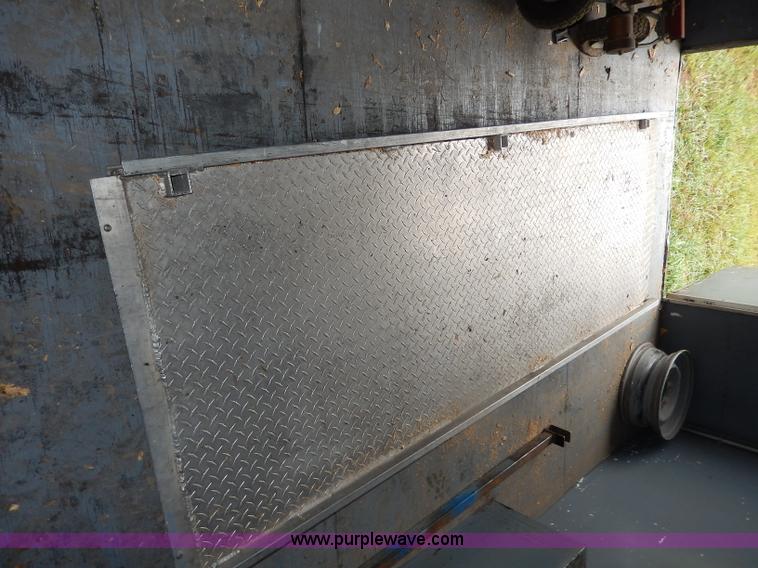 image for item I4279 1994 Speedwagon fifth wheel fire rescue simulator trailer