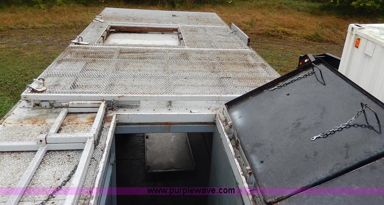 image for item I4279 1994 Speedwagon fifth wheel fire rescue simulator trailer