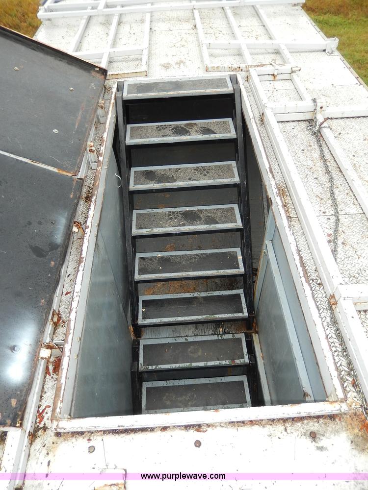 image for item I4279 1994 Speedwagon fifth wheel fire rescue simulator trailer