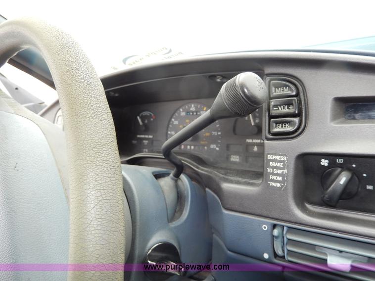 image for item I4280 1993 Ford Taurus GL