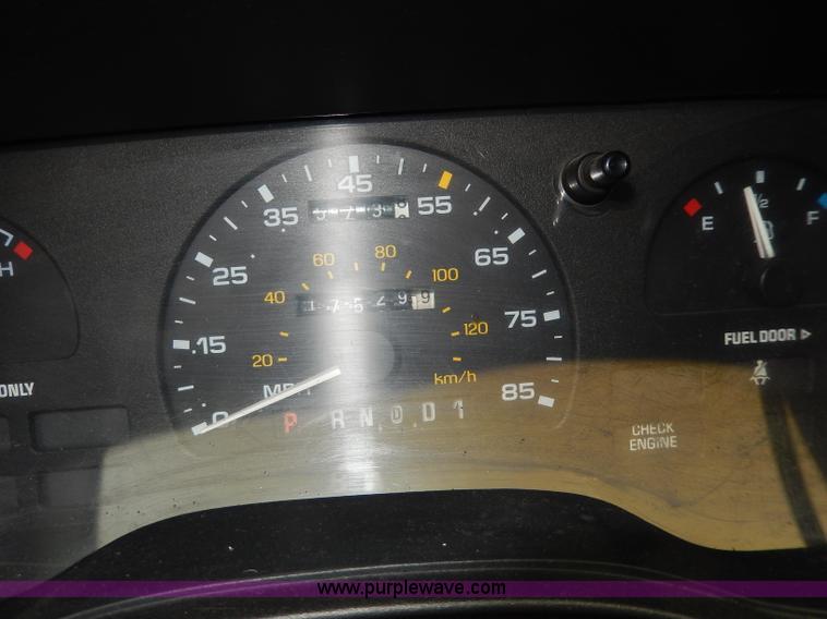 image for item I4280 1993 Ford Taurus GL