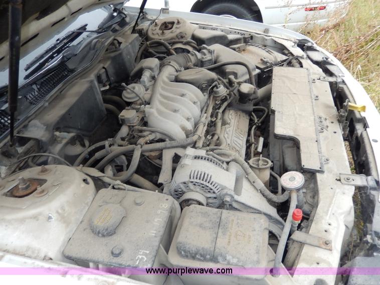 image for item I4280 1993 Ford Taurus GL