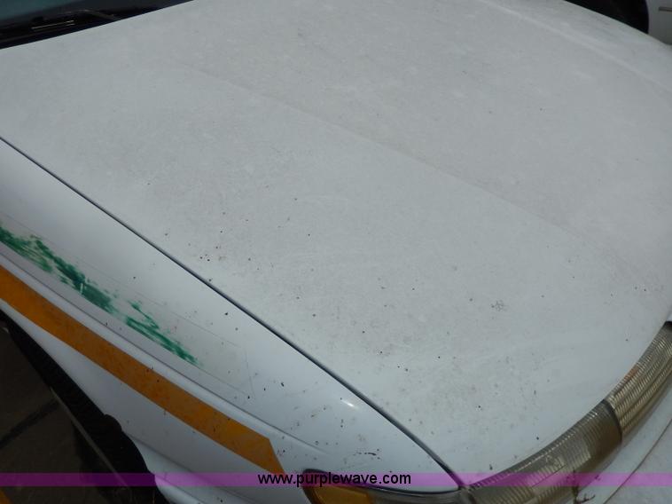 image for item I4280 1993 Ford Taurus GL