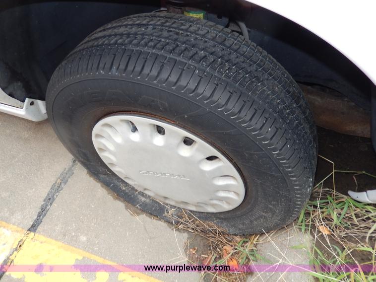 image for item I4280 1993 Ford Taurus GL