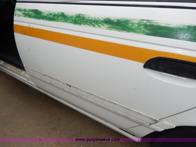 image for item I4280 1993 Ford Taurus GL