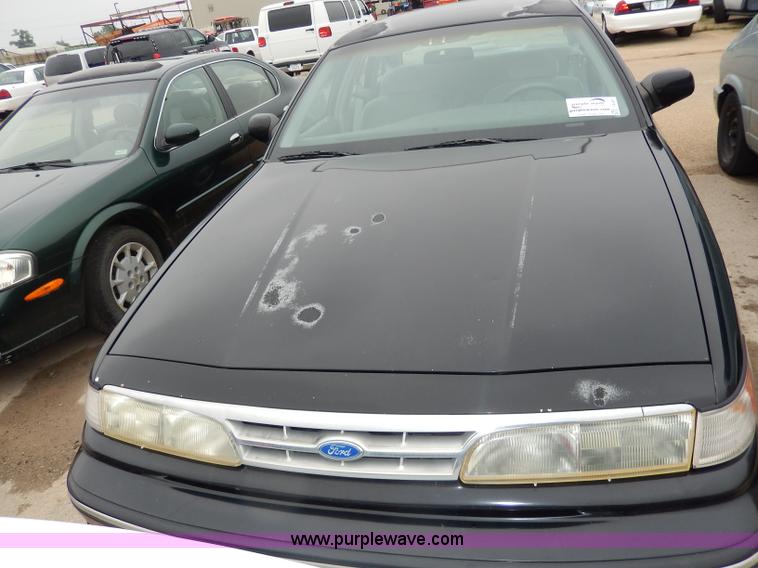 image for item I4281 1997 Ford Crown Victoria