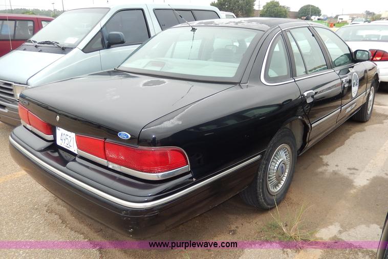 image for item I4281 1997 Ford Crown Victoria