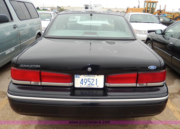 image for item I4281 1997 Ford Crown Victoria