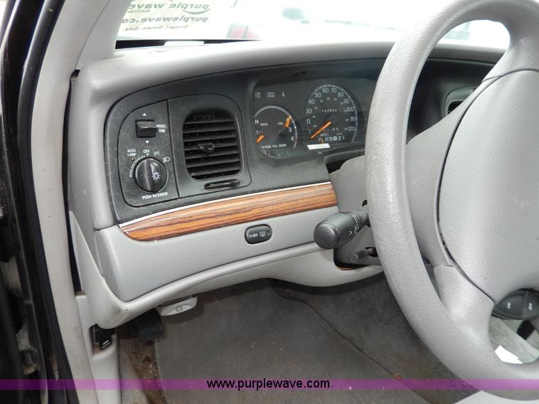 image for item I4281 1997 Ford Crown Victoria