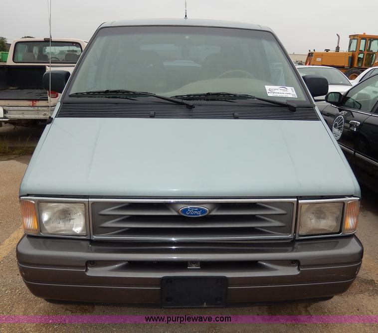 image for item I4282 1996 Ford Aerostar XLT van