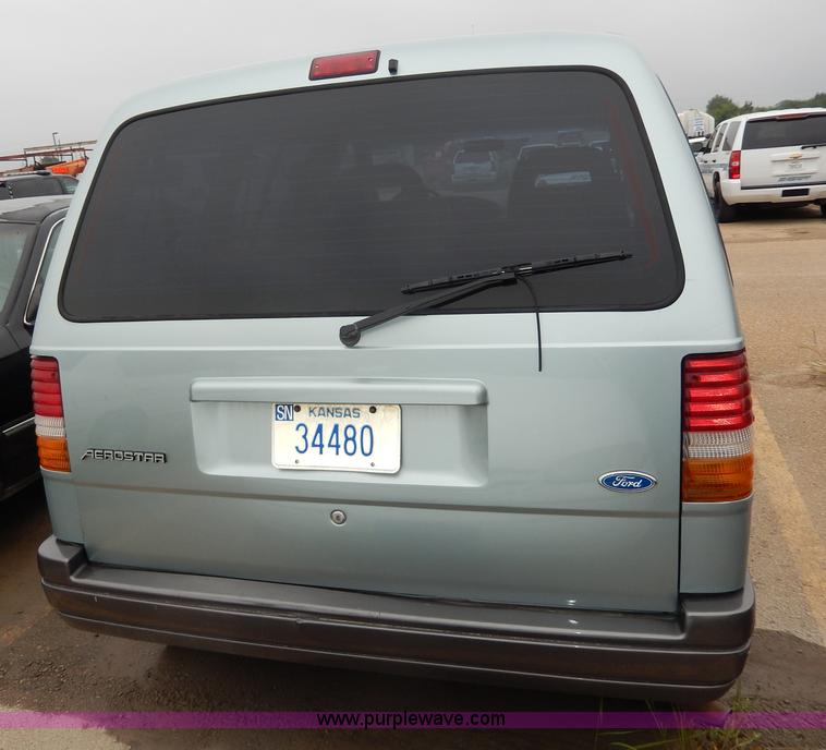 image for item I4282 1996 Ford Aerostar XLT van