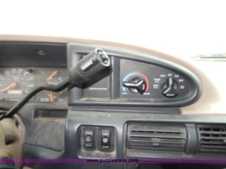 image for item I4282 1996 Ford Aerostar XLT van