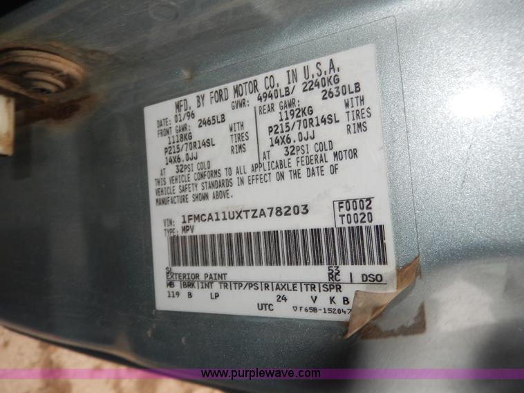 image for item I4282 1996 Ford Aerostar XLT van