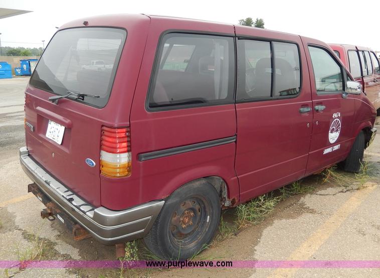 image for item I4283 1993 Ford Aerostar XL van