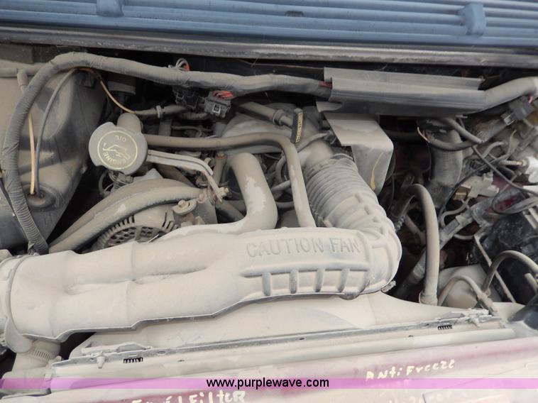 image for item I4283 1993 Ford Aerostar XL van