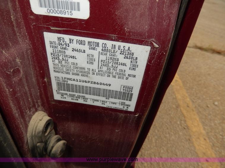 image for item I4283 1993 Ford Aerostar XL van