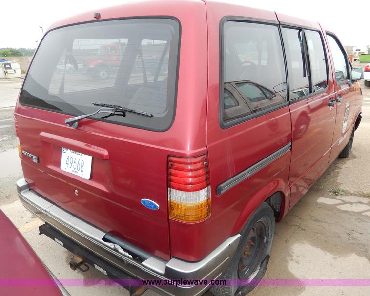 image for item I4284 1993 Ford Aerostar XL van