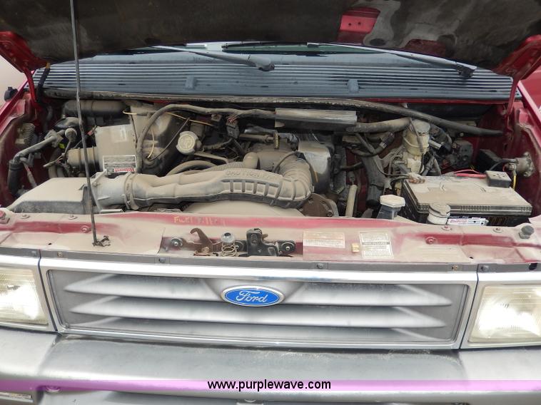 image for item I4284 1993 Ford Aerostar XL van