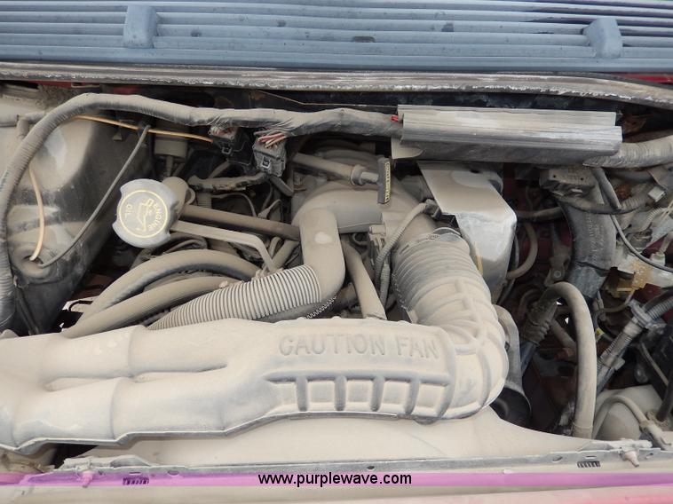 image for item I4284 1993 Ford Aerostar XL van