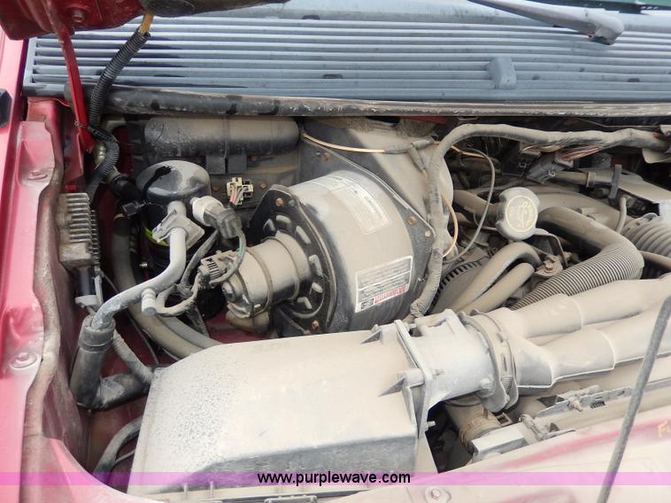 image for item I4284 1993 Ford Aerostar XL van