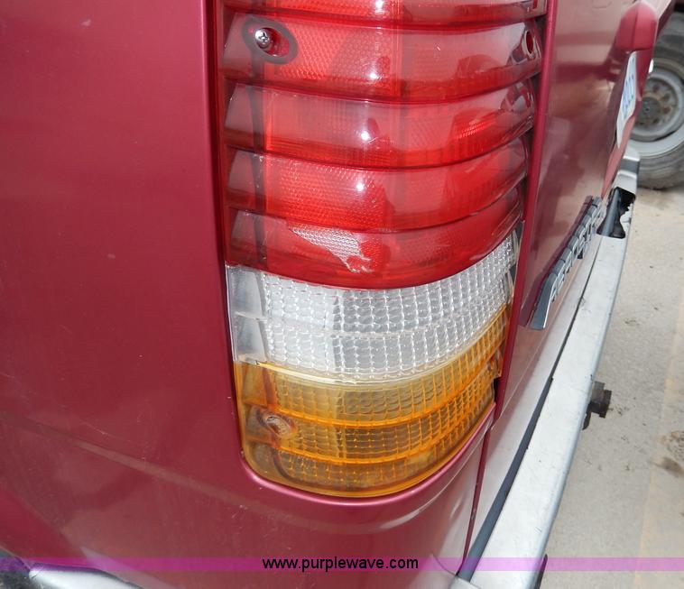 image for item I4284 1993 Ford Aerostar XL van
