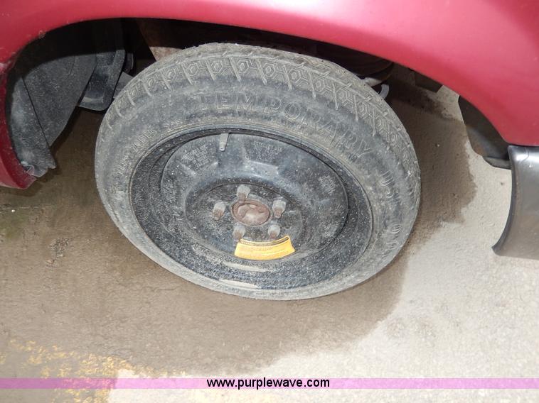 image for item I4284 1993 Ford Aerostar XL van