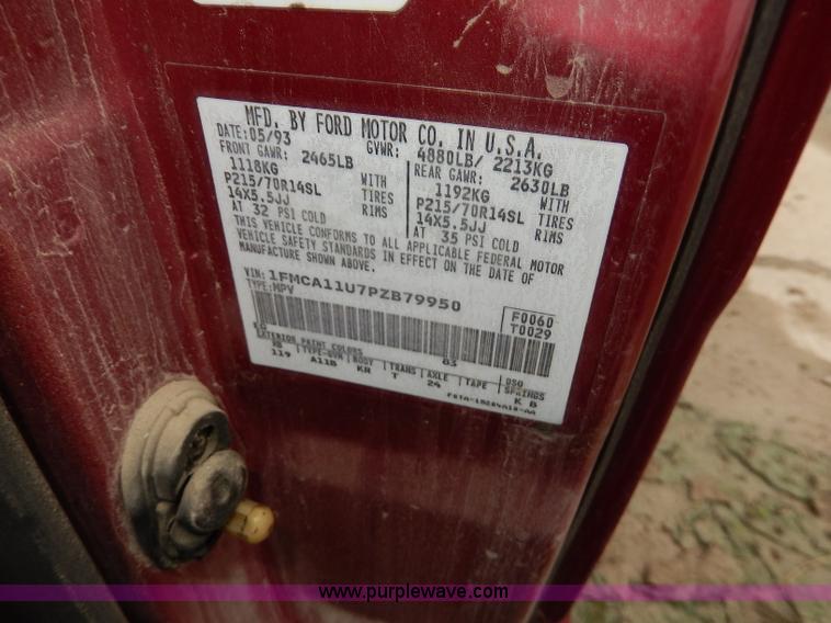 image for item I4284 1993 Ford Aerostar XL van