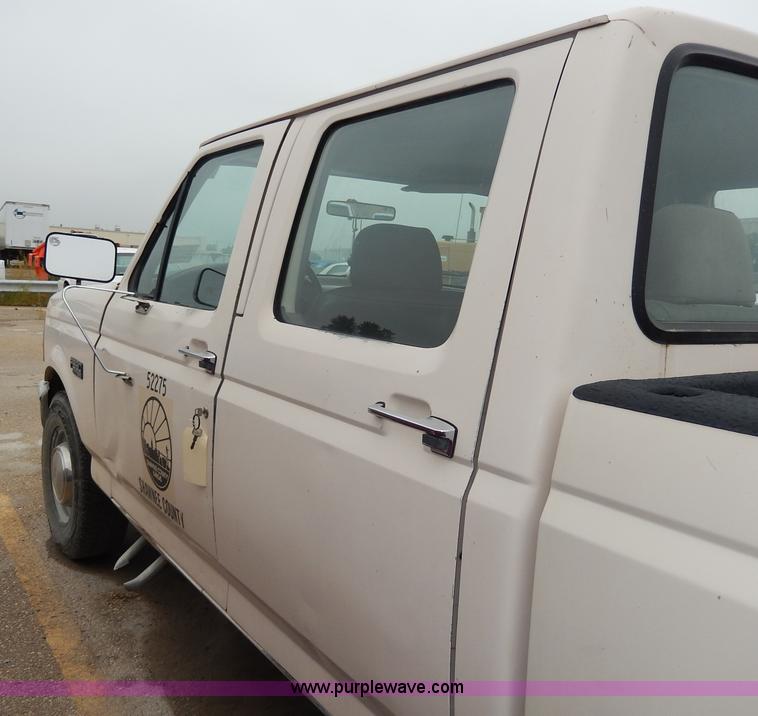 image for item I4285 1992 Ford F350 Custom pickup truck