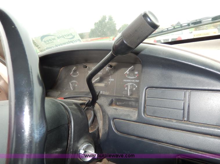 image for item I4285 1992 Ford F350 Custom pickup truck