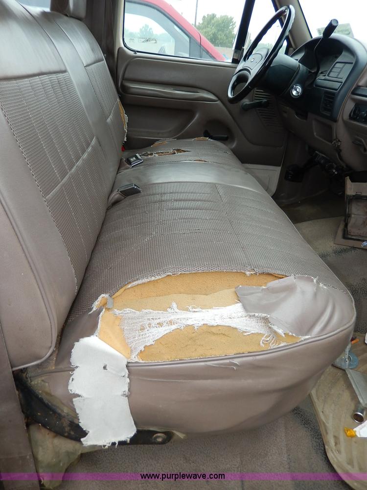 image for item I4285 1992 Ford F350 Custom pickup truck