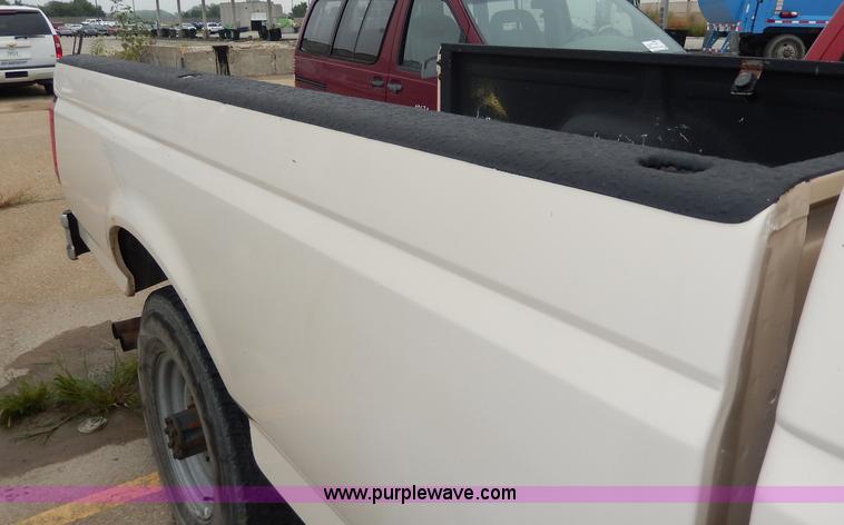 image for item I4285 1992 Ford F350 Custom pickup truck